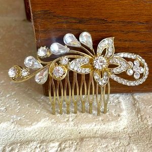 Gold and rhinestone hair comb